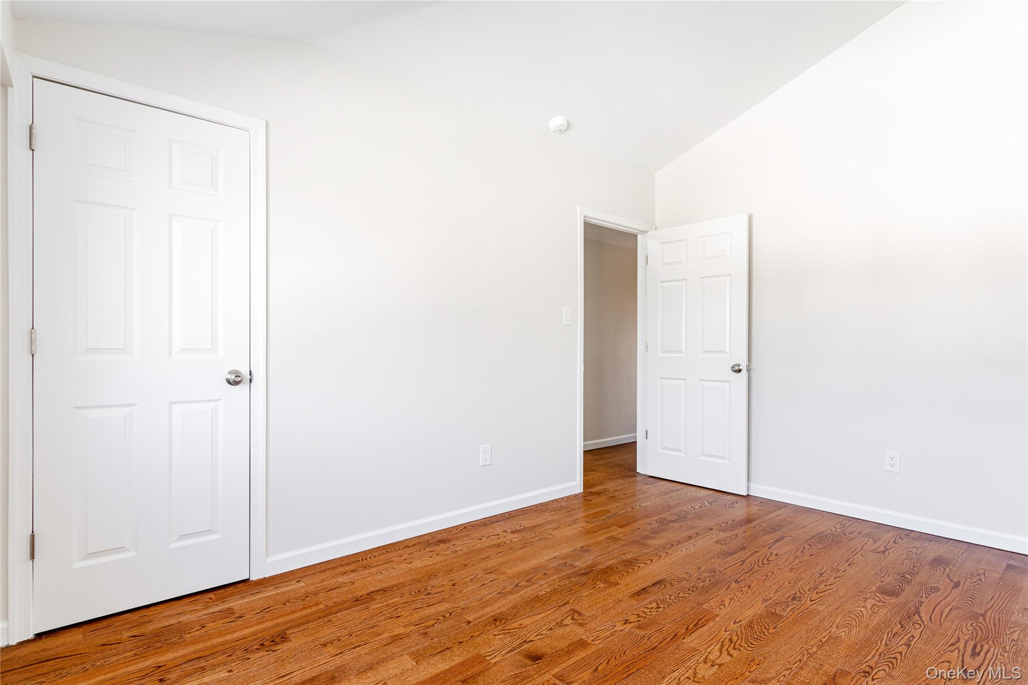 #8 photo, 21 Spirit Lane, 스태튼 섬 Staten Island , NY 10303