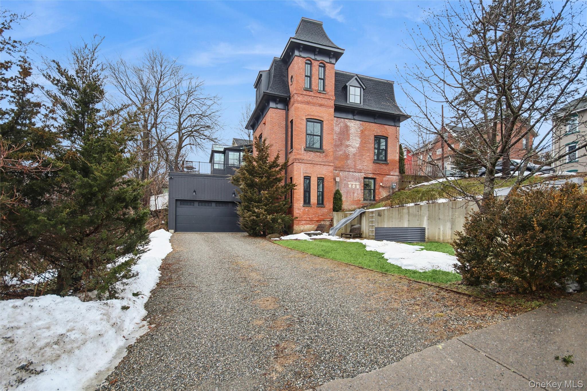 #1 photo, 33 Davis Street, Beacon , NY 12508