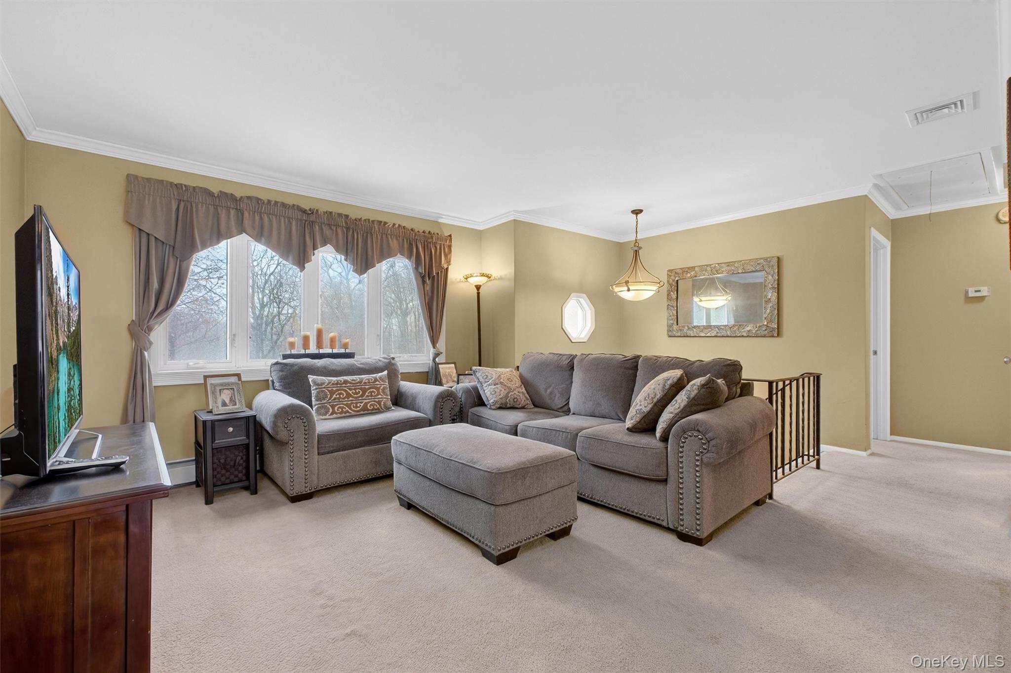 #2 photo, 4 Pine View Road, Beacon , NY 12508