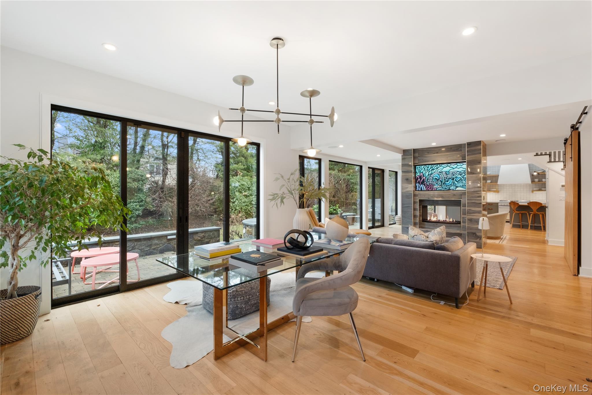 #19 photo, 21 Orchard Road, Larchmont , NY 10538