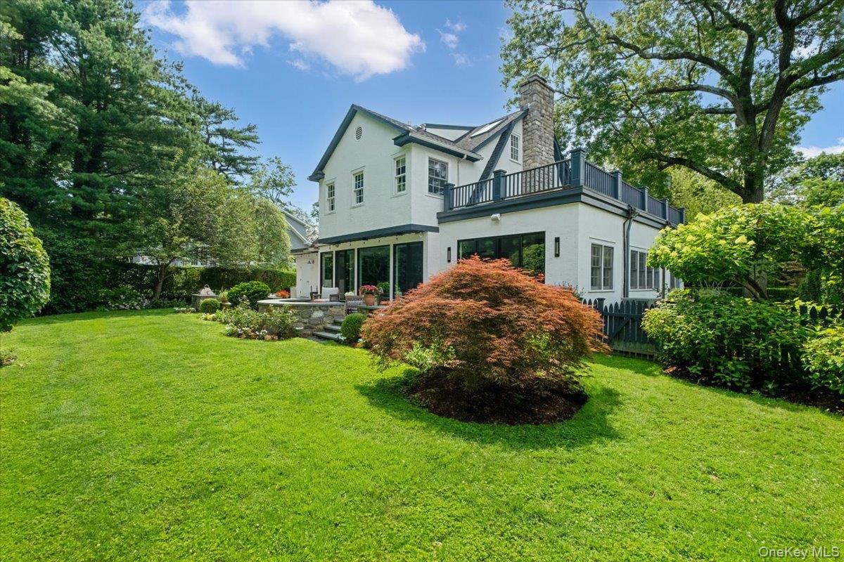 #6 photo, 21 Orchard Road, Larchmont , NY 10538