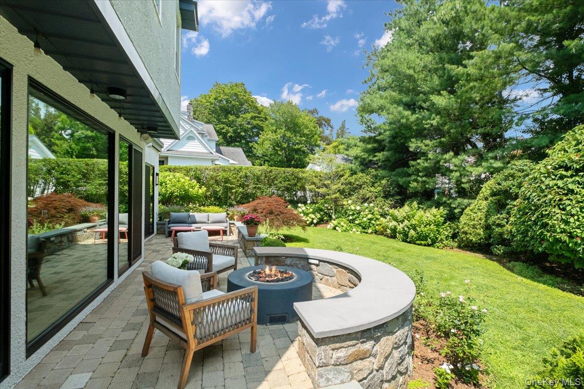 #8 photo, 21 Orchard Road, Larchmont , NY 10538