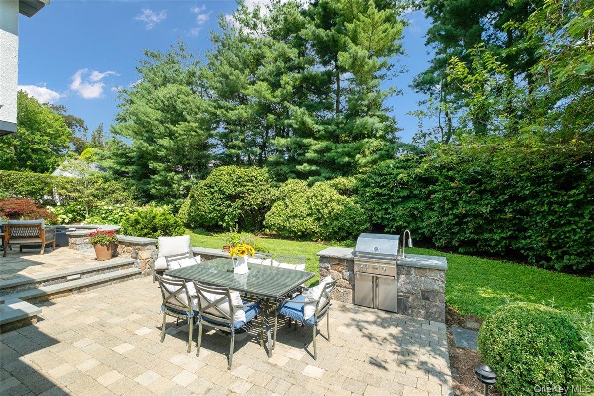 #9 photo, 21 Orchard Road, Larchmont , NY 10538