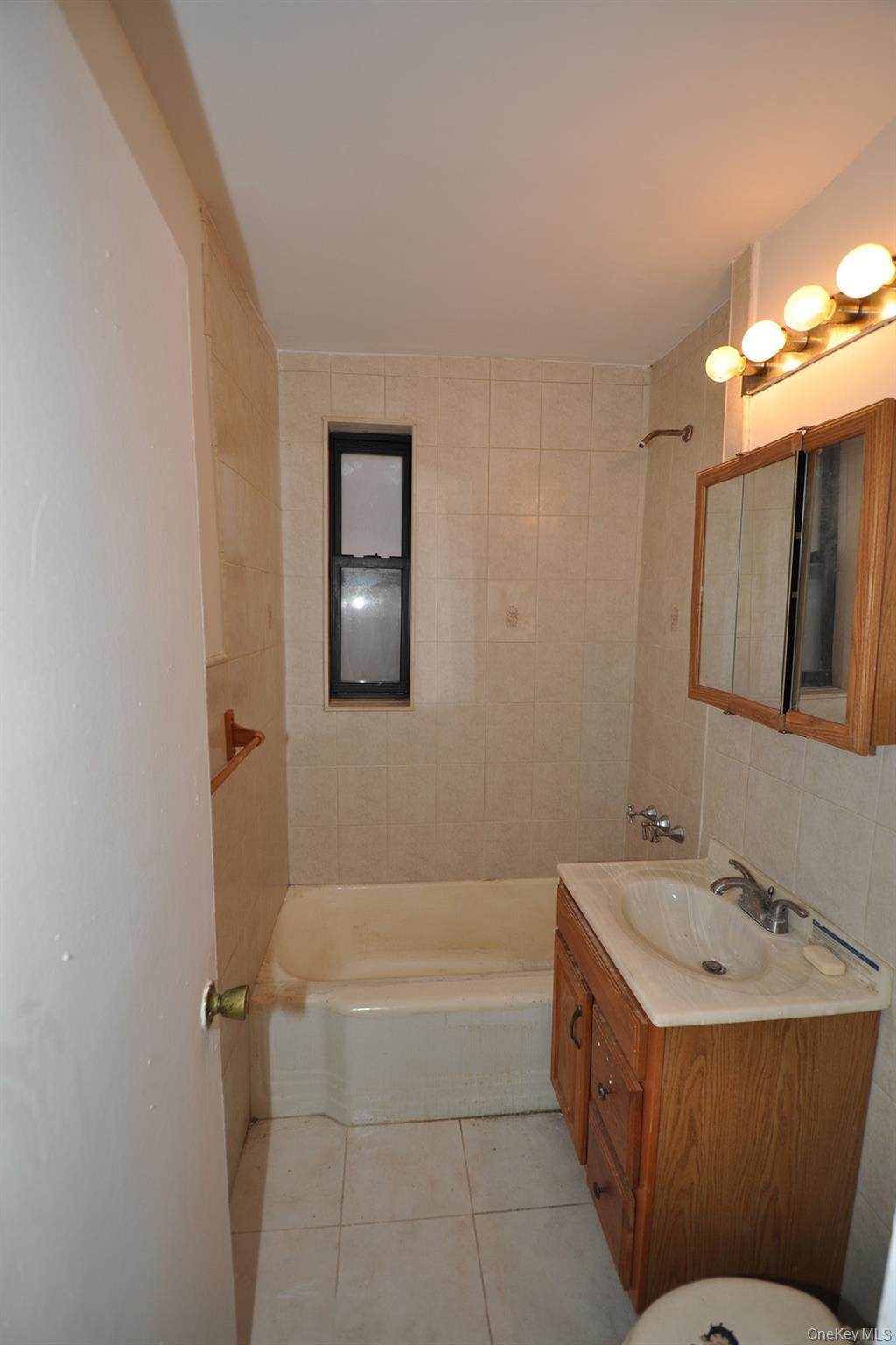 #12 photo, 142 Garth Road, Scarsdale , NY 10583