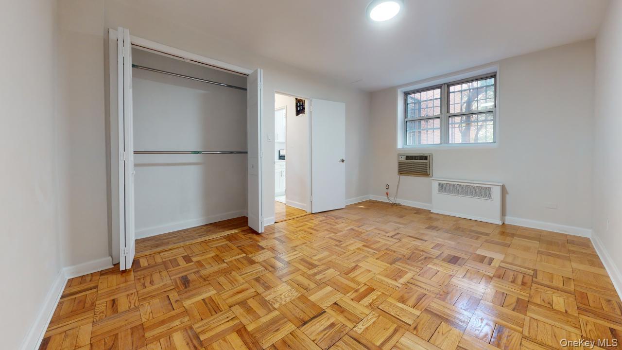 #16 photo, 66-15 Thornton Place, 뉴욕퀸즈 Rego Park , NY 11374