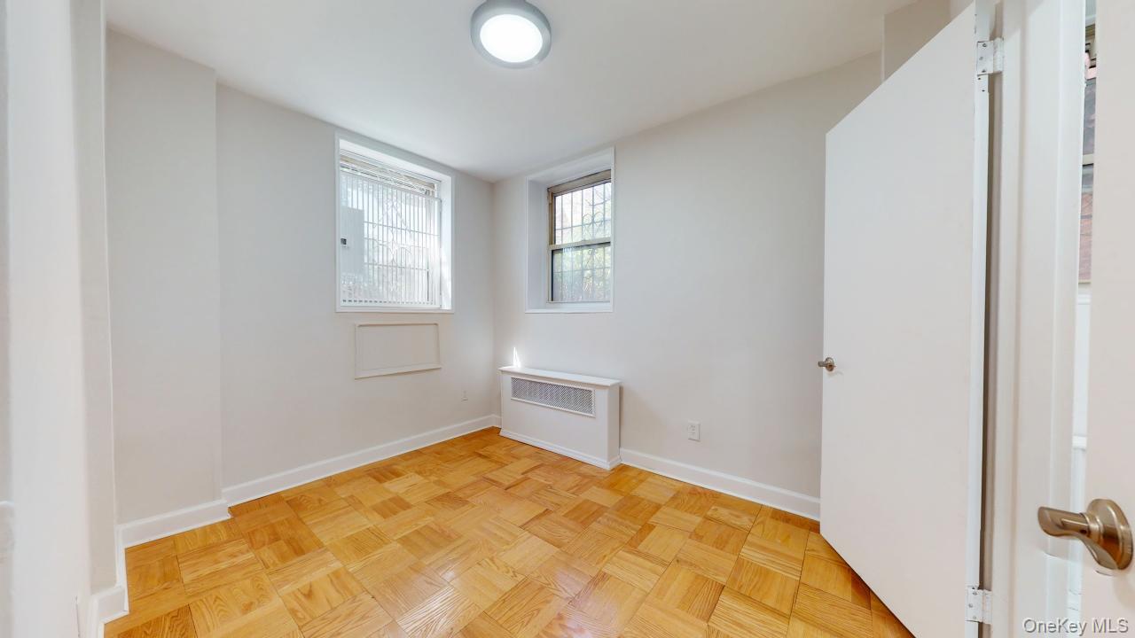 #18 photo, 66-15 Thornton Place, 뉴욕퀸즈 Rego Park , NY 11374