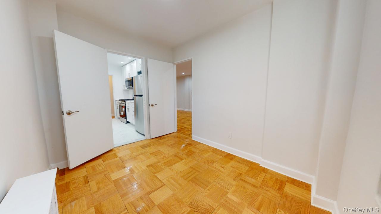 #20 photo, 66-15 Thornton Place, 뉴욕퀸즈 Rego Park , NY 11374