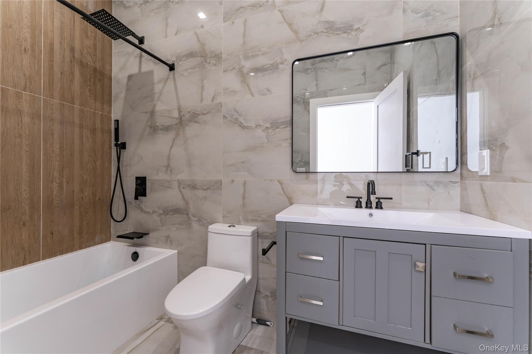 #9 photo, 138 E Park Avenue, Long Beach , NY 11561