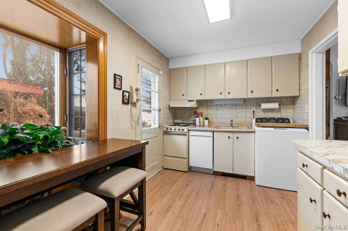 #14 photo, 22 Greenway Circle, नासाउ काउंटी Syosset , NY 11791