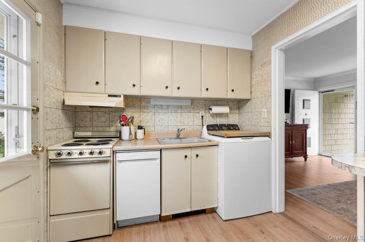 #15 photo, 22 Greenway Circle, नासाउ काउंटी Syosset , NY 11791