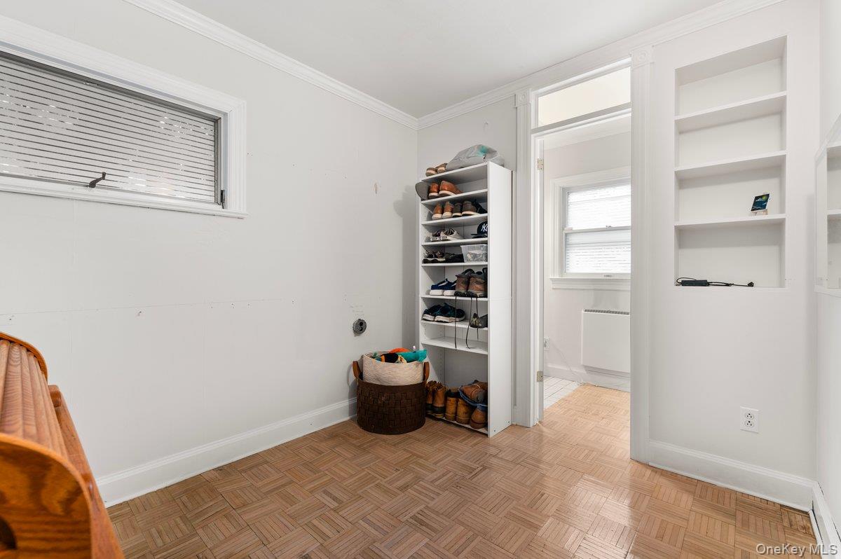 #17 photo, 22 Greenway Circle, नासाउ काउंटी Syosset , NY 11791