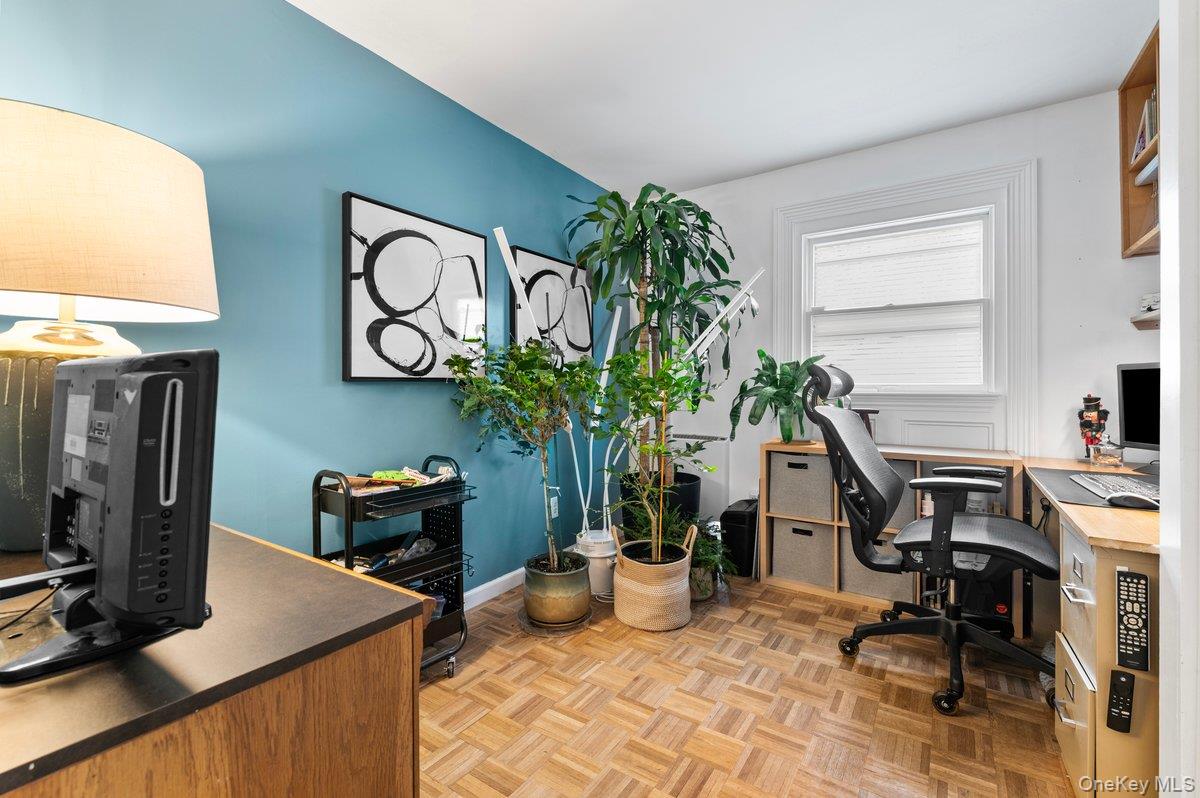 #20 photo, 22 Greenway Circle, नासाउ काउंटी Syosset , NY 11791