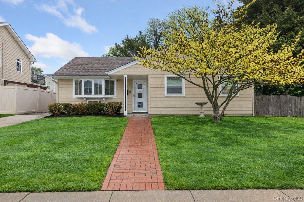 #3 photo, 22 Greenway Circle, नासाउ काउंटी Syosset , NY 11791