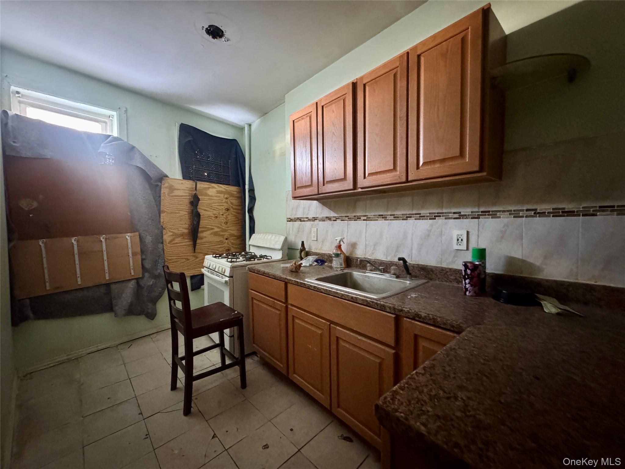 #10 photo, 3235 Fulton Street, Бруклин ‖ Brooklyn , NY 11208