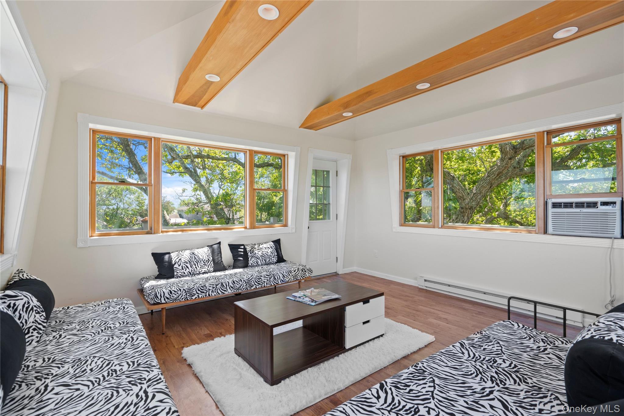 #13 photo, 55 West End Avenue, מחוז סאפוק East Quogue , NY 11942