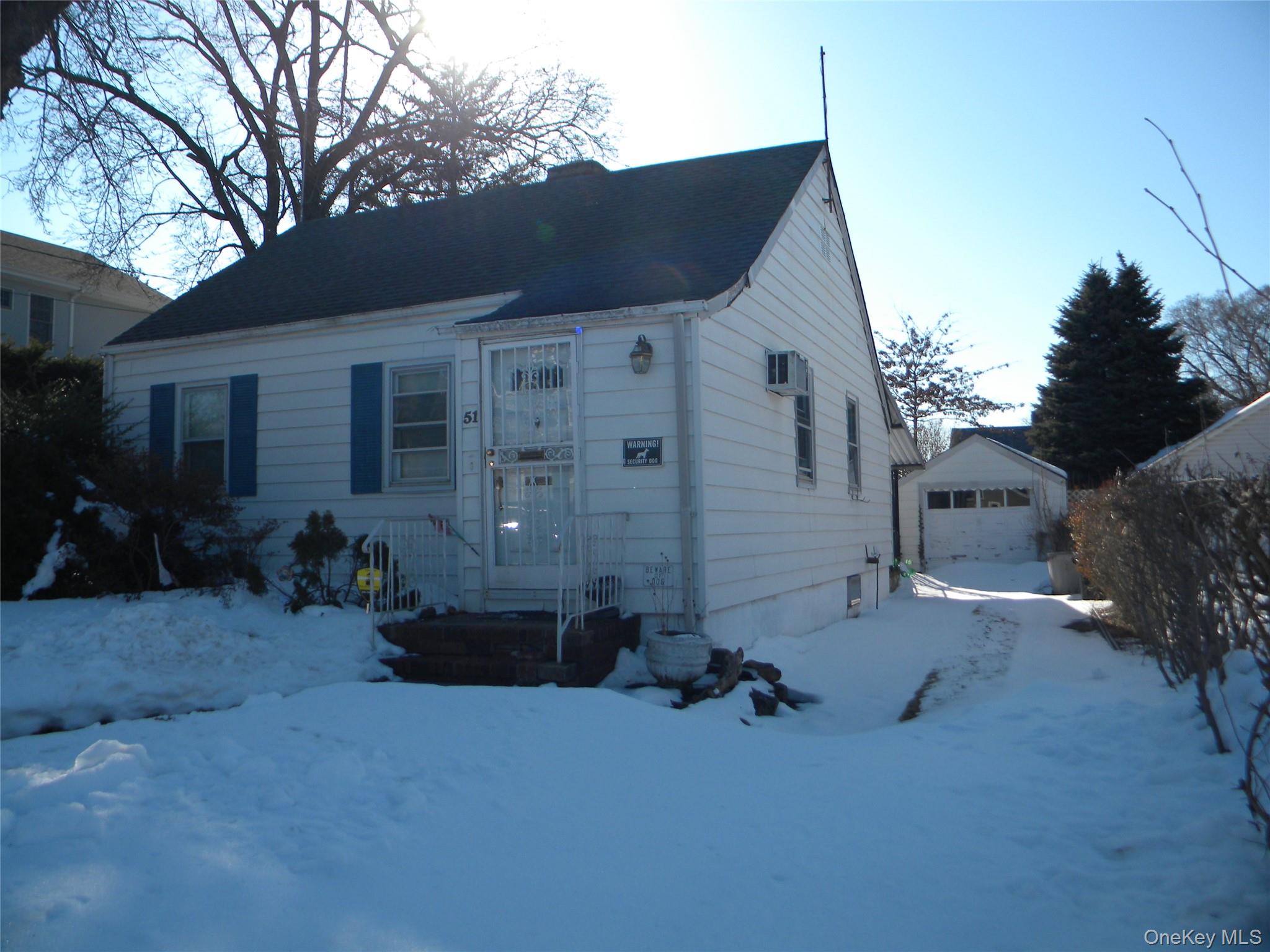 #2 photo, 51 Clyde Street, Нассау ‖ New Hyde Park , NY 11040