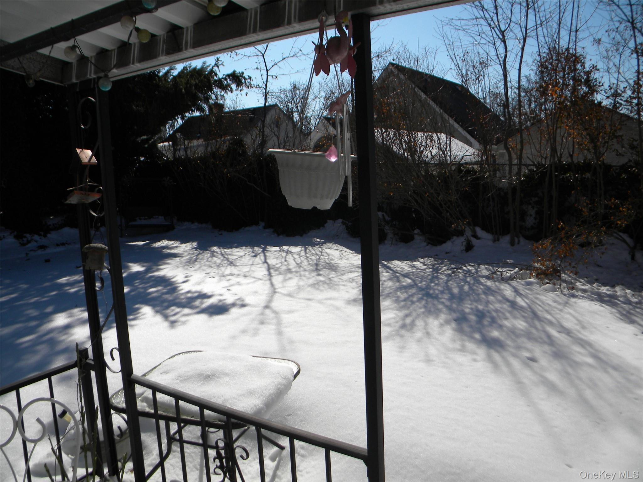 #4 photo, 51 Clyde Street, Нассау ‖ New Hyde Park , NY 11040