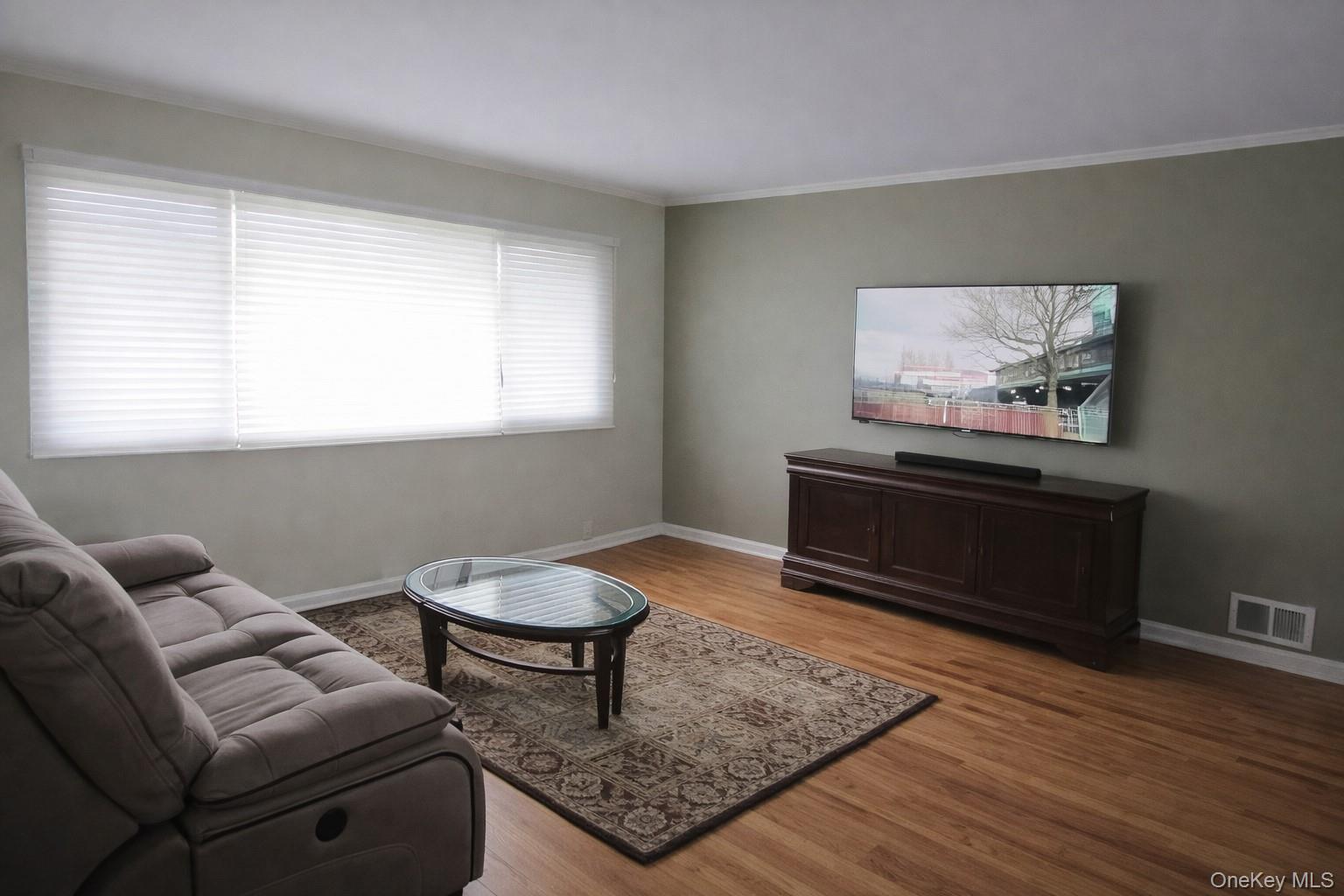 #11 photo, 24 Willets Avenue, Нассау ‖ Syosset , NY 11791