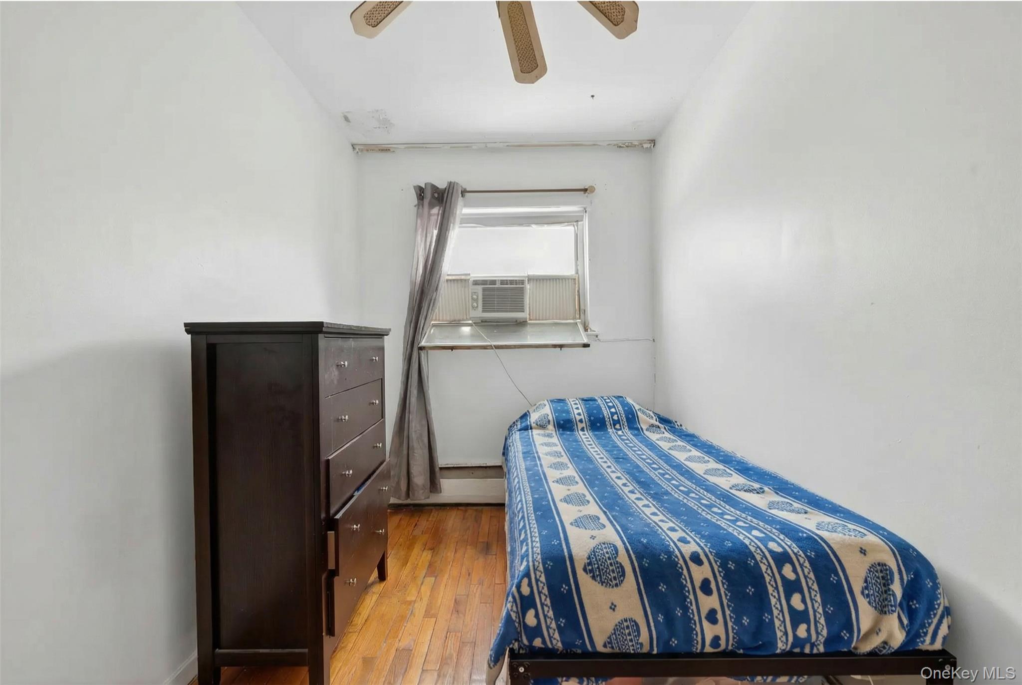 #11 photo, 1043 Hendrix Street, Brooklyn , NY 11207