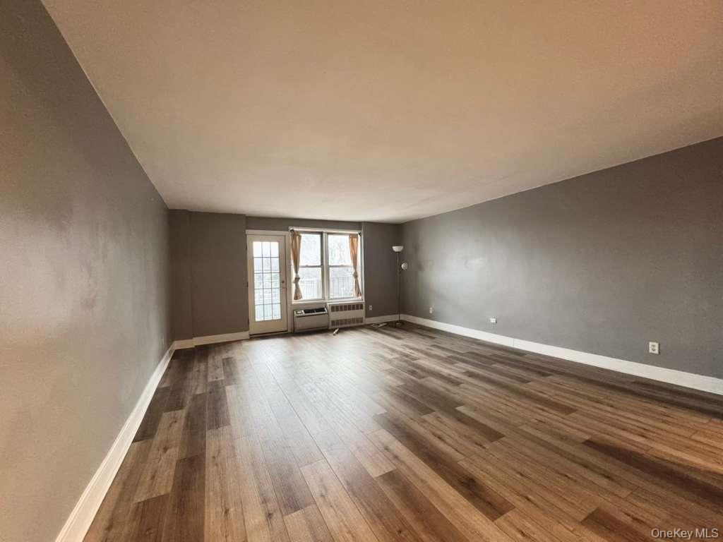 #5 photo, 68-20 Selfridge Street, Куинс ‖ Forest Hills , NY 11375