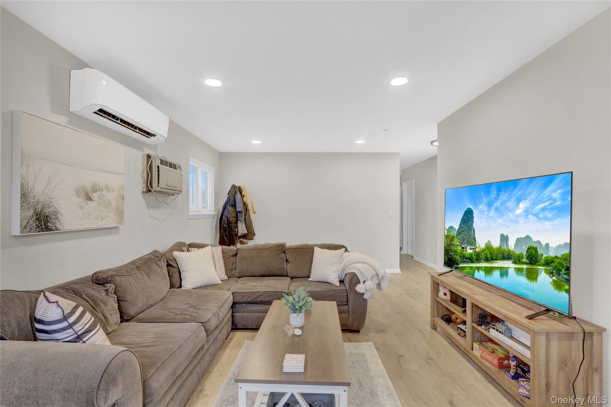 #12 photo, 220 E Chester Street, 长岛 Long Beach , NY 11561