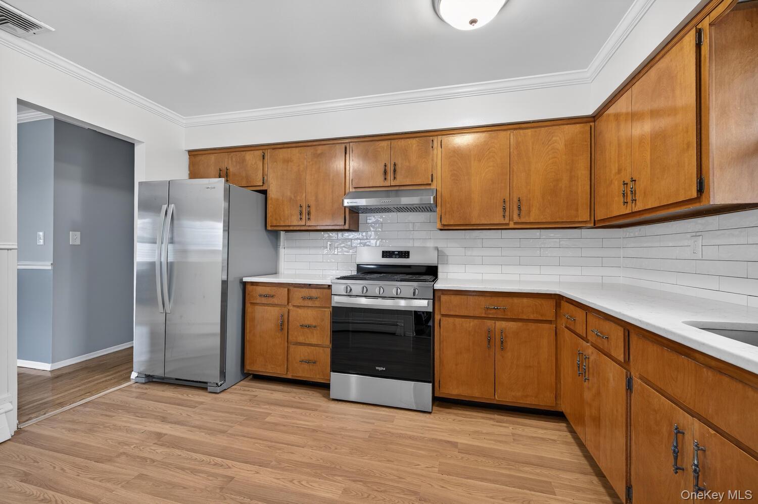 #10 photo, 9 Bay Beach Avenue, Bayville , NY 11709