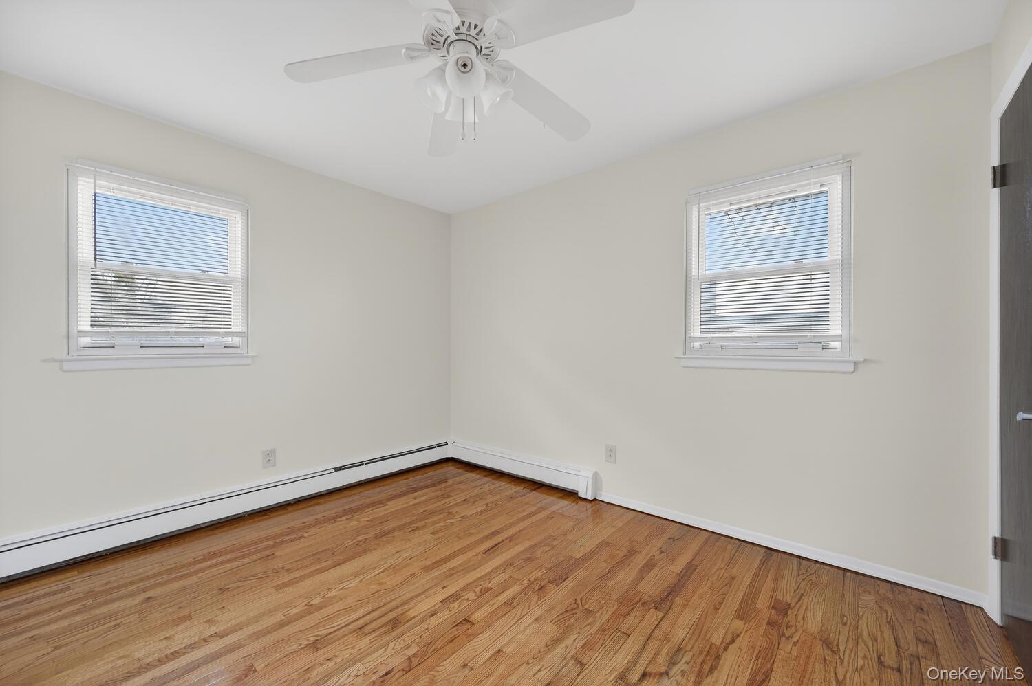 #14 photo, 9 Bay Beach Avenue, Bayville , NY 11709