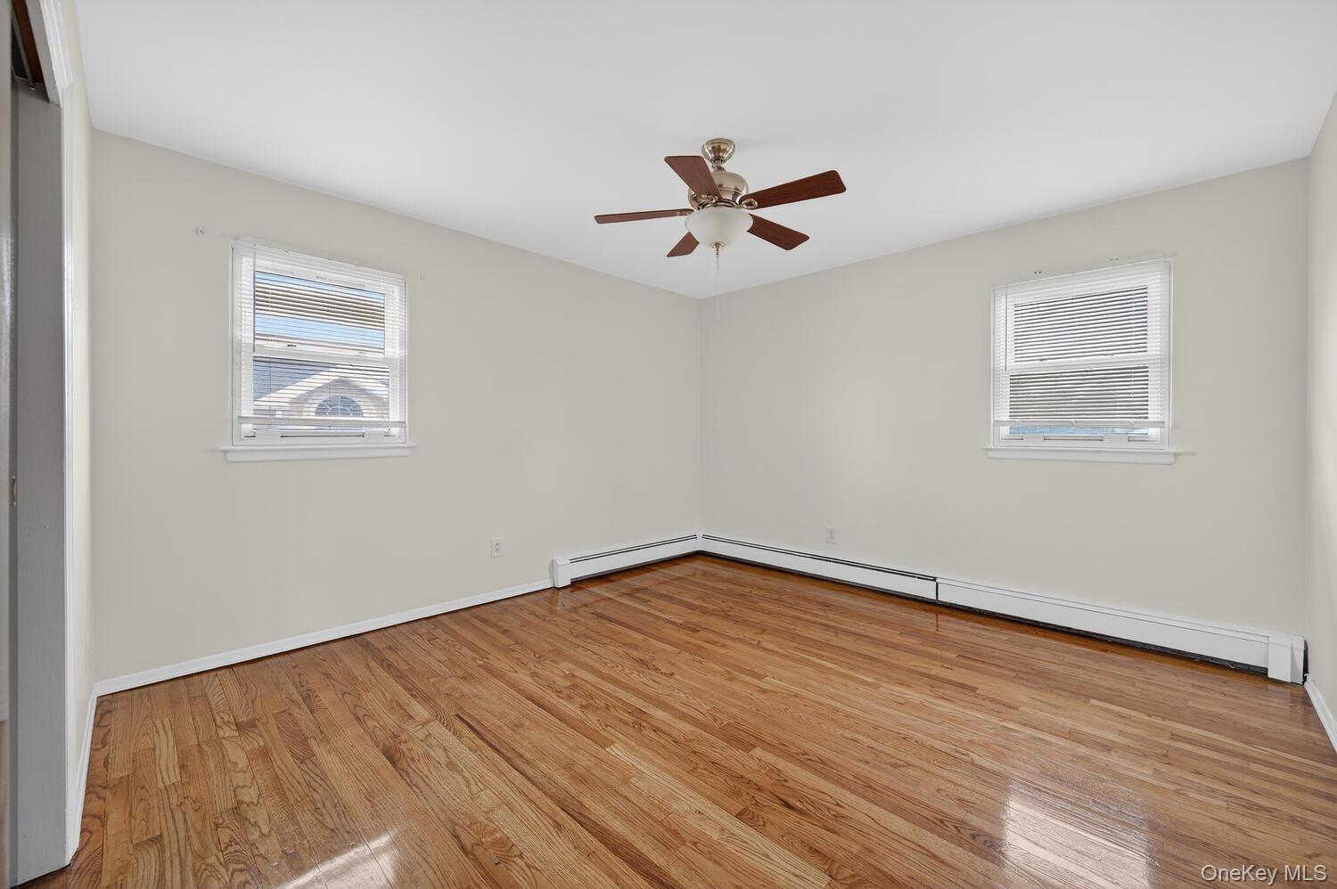 #16 photo, 9 Bay Beach Avenue, Bayville , NY 11709