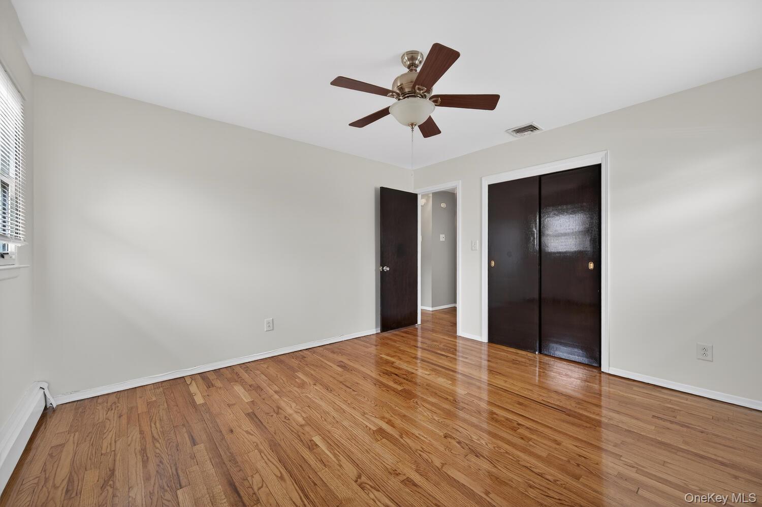 #17 photo, 9 Bay Beach Avenue, Bayville , NY 11709