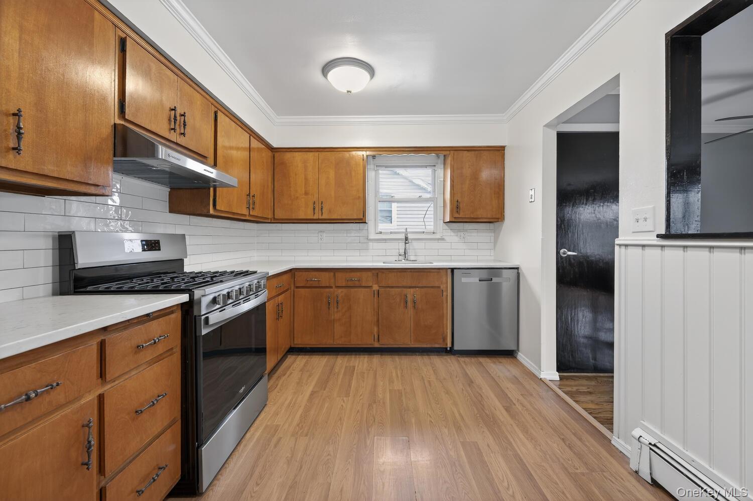 #9 photo, 9 Bay Beach Avenue, Bayville , NY 11709