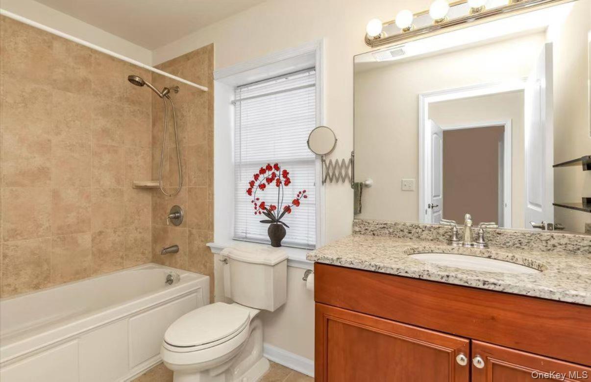 #10 photo, 215 Constitution Place, College Point , NY 11356