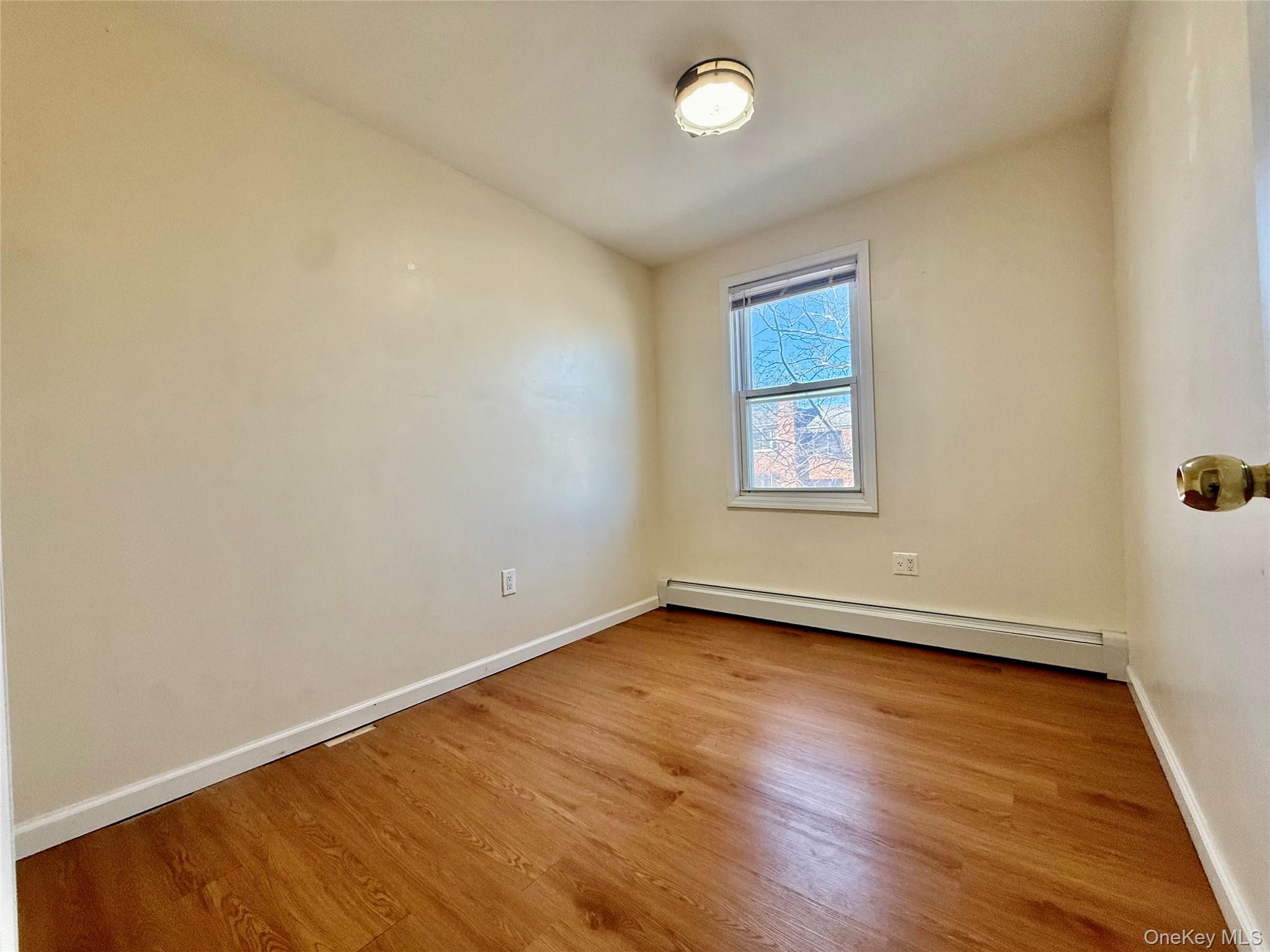 #3 photo, 6111 156th Street, Куинс ‖ Flushing , NY 11367