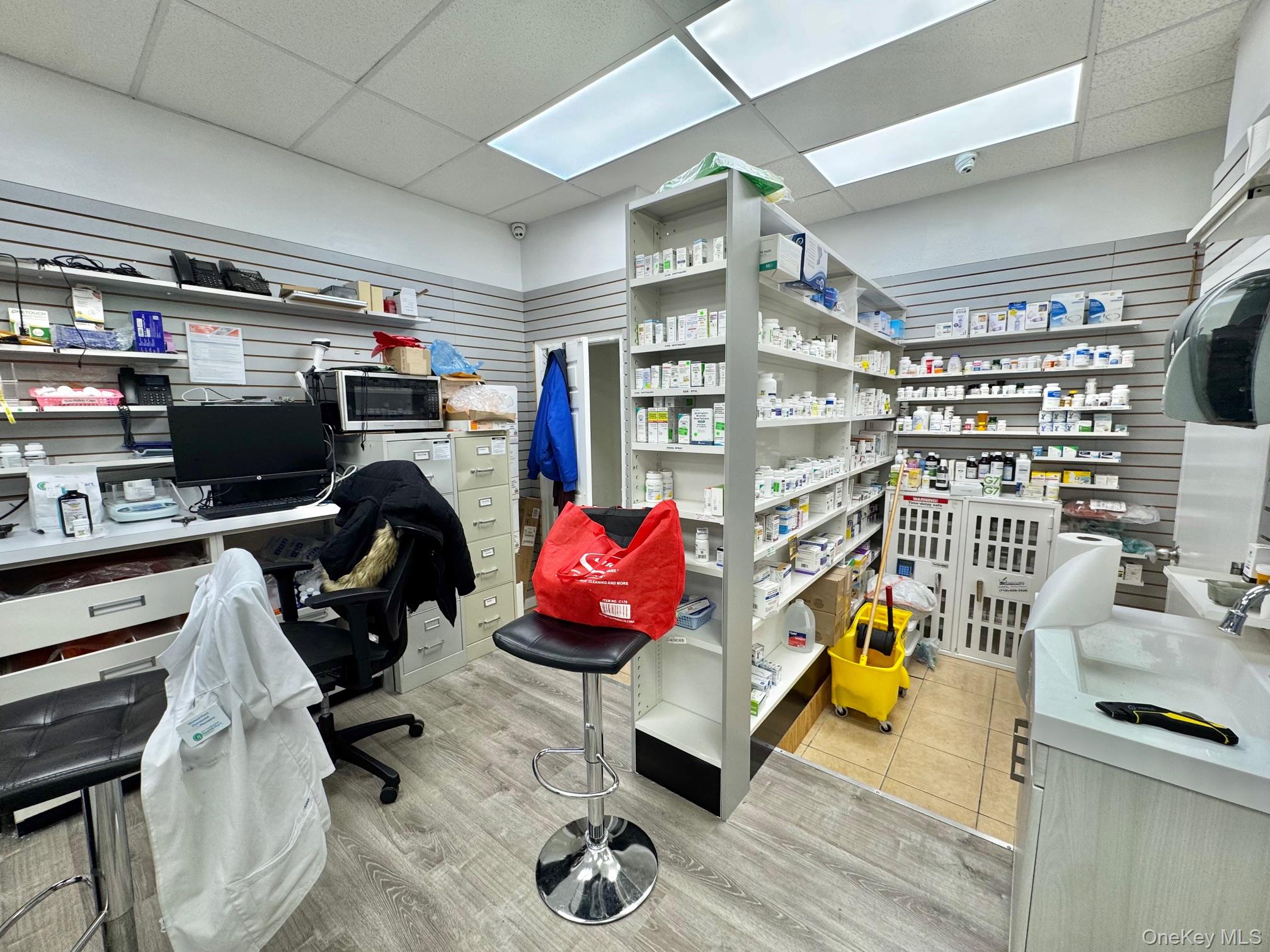 #10 photo, 7617 Myrtle Avenue, Glendale , NY 11385