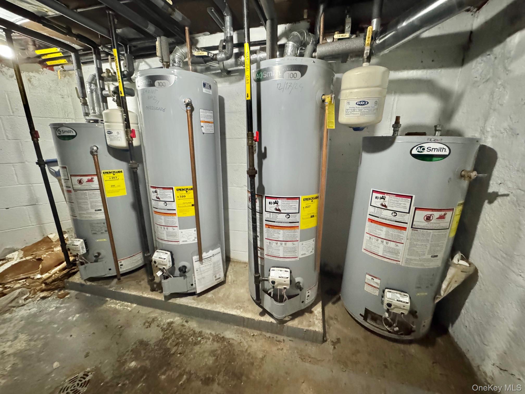 #19 photo, 7617 Myrtle Avenue, Glendale , NY 11385