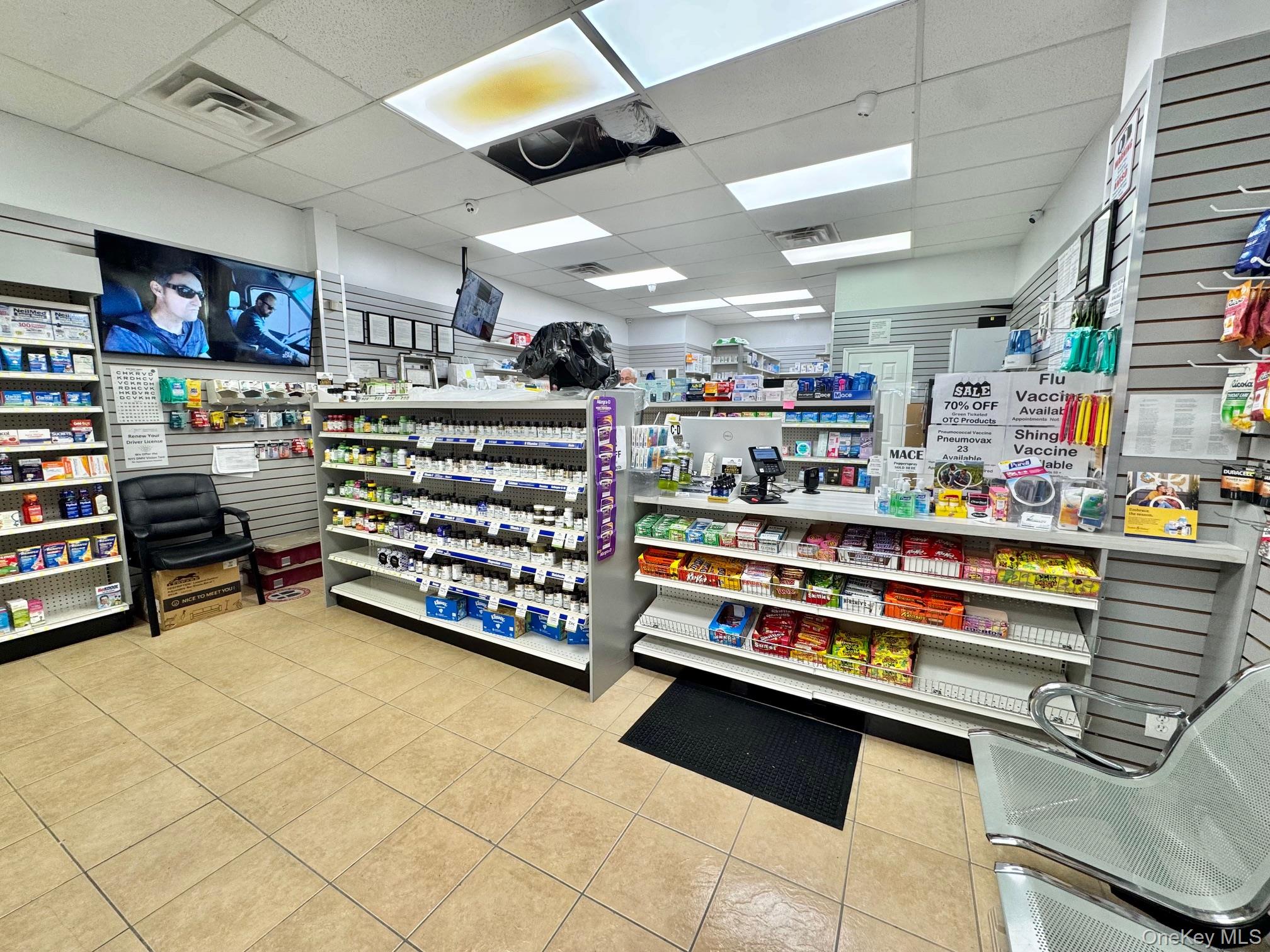 #9 photo, 7617 Myrtle Avenue, Glendale , NY 11385