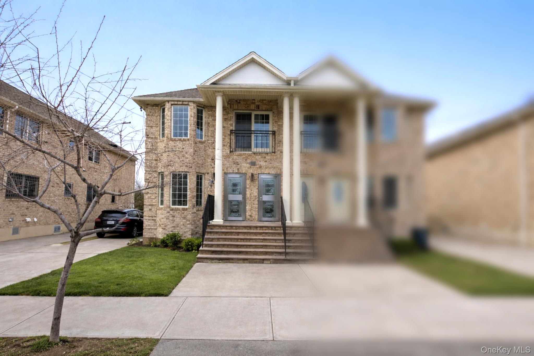 #1 photo, 15121 17th Avenue, कुईंस Whitestone , NY 11357