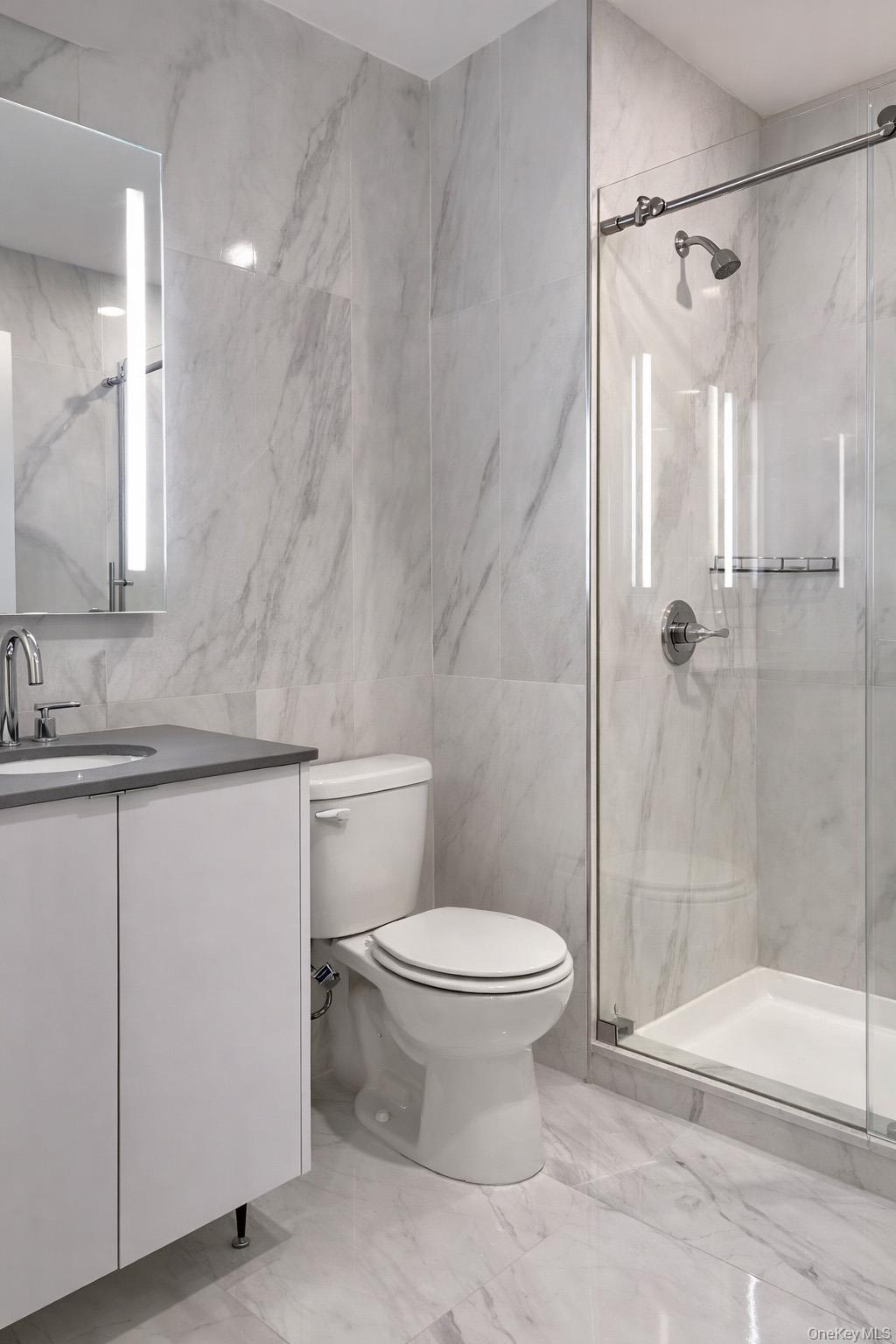 #10 photo, 15121 17th Avenue, कुईंस Whitestone , NY 11357