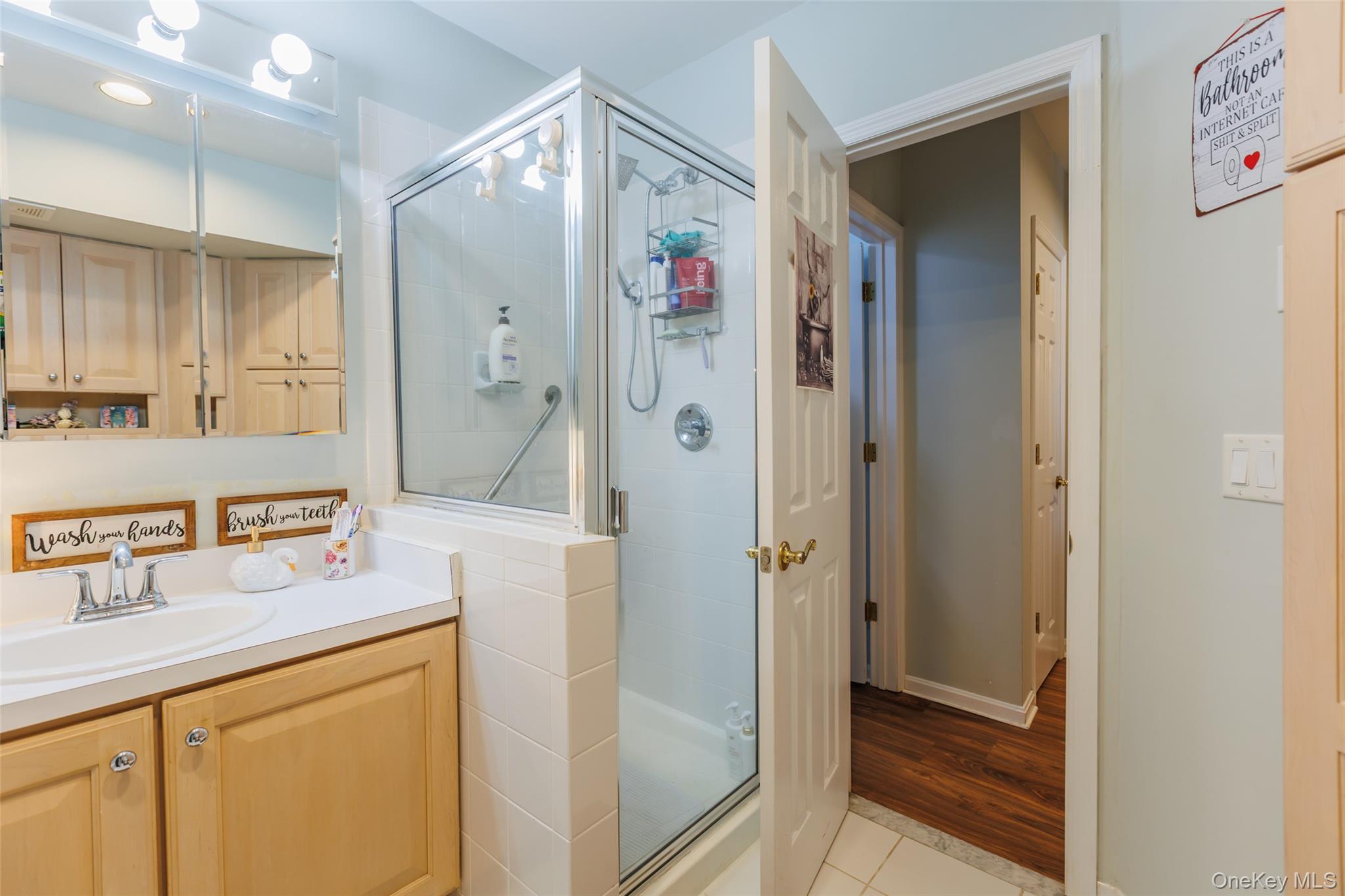 #12 photo, 10 Tracie Lane, সাফোক কাউন্টি Middle Island , NY 11953