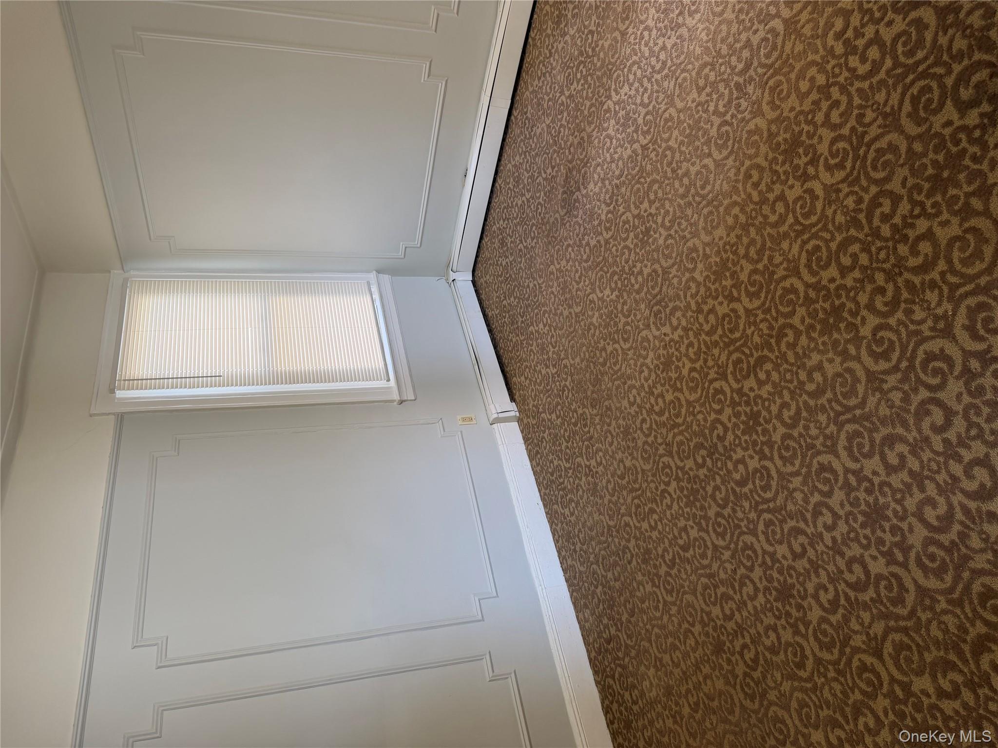 #3 photo, 322 Jericho Turnpike, नासाउ काउंटी Floral Park , NY 11001