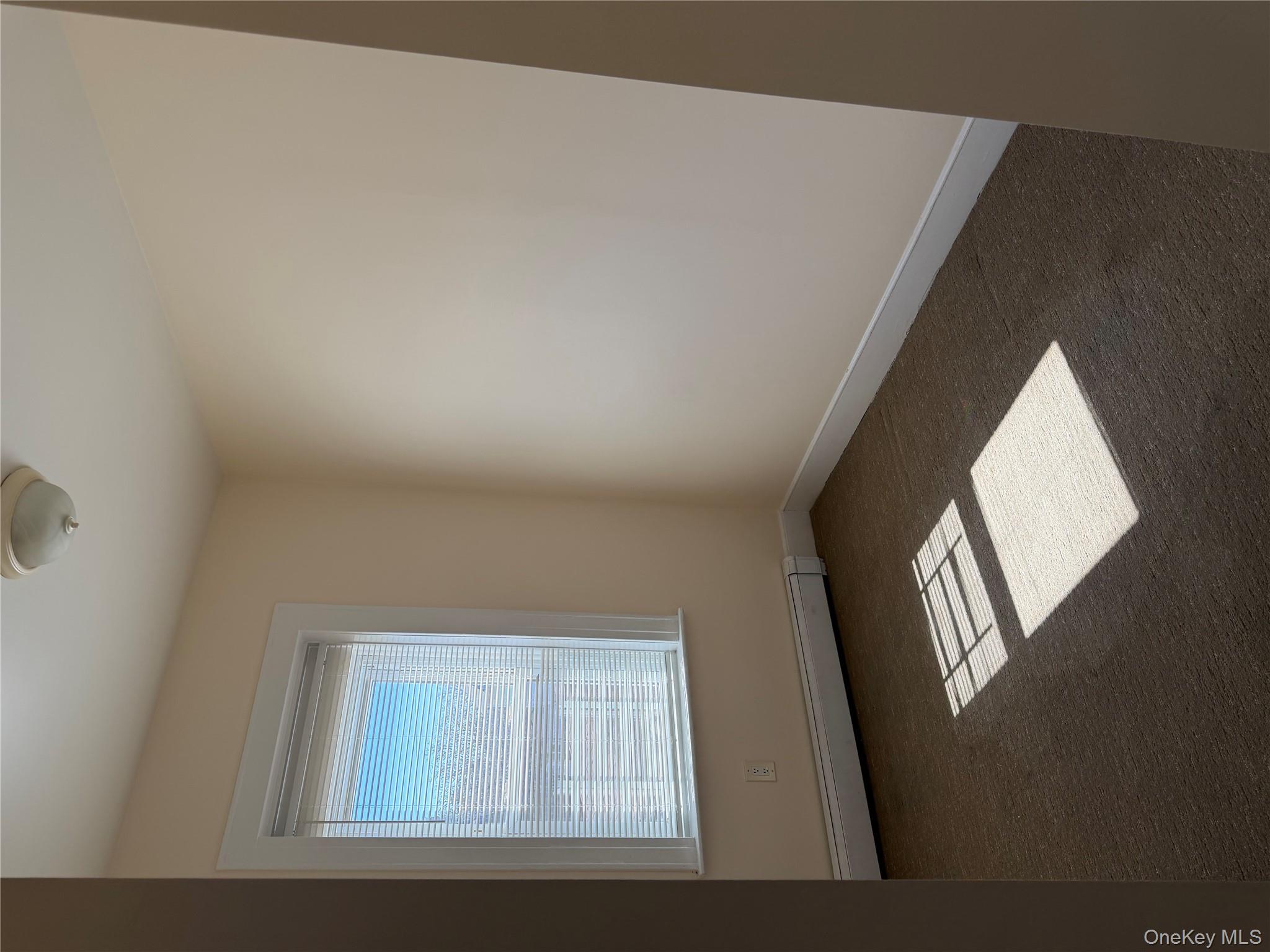 #9 photo, 322 Jericho Turnpike, नासाउ काउंटी Floral Park , NY 11001