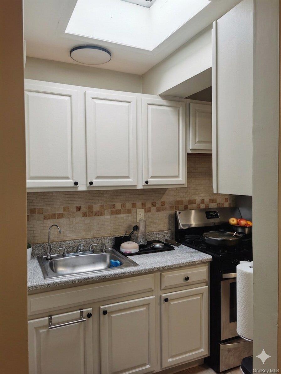 #7 photo, 1951 80th Street, East Elmhurst , NY 11370