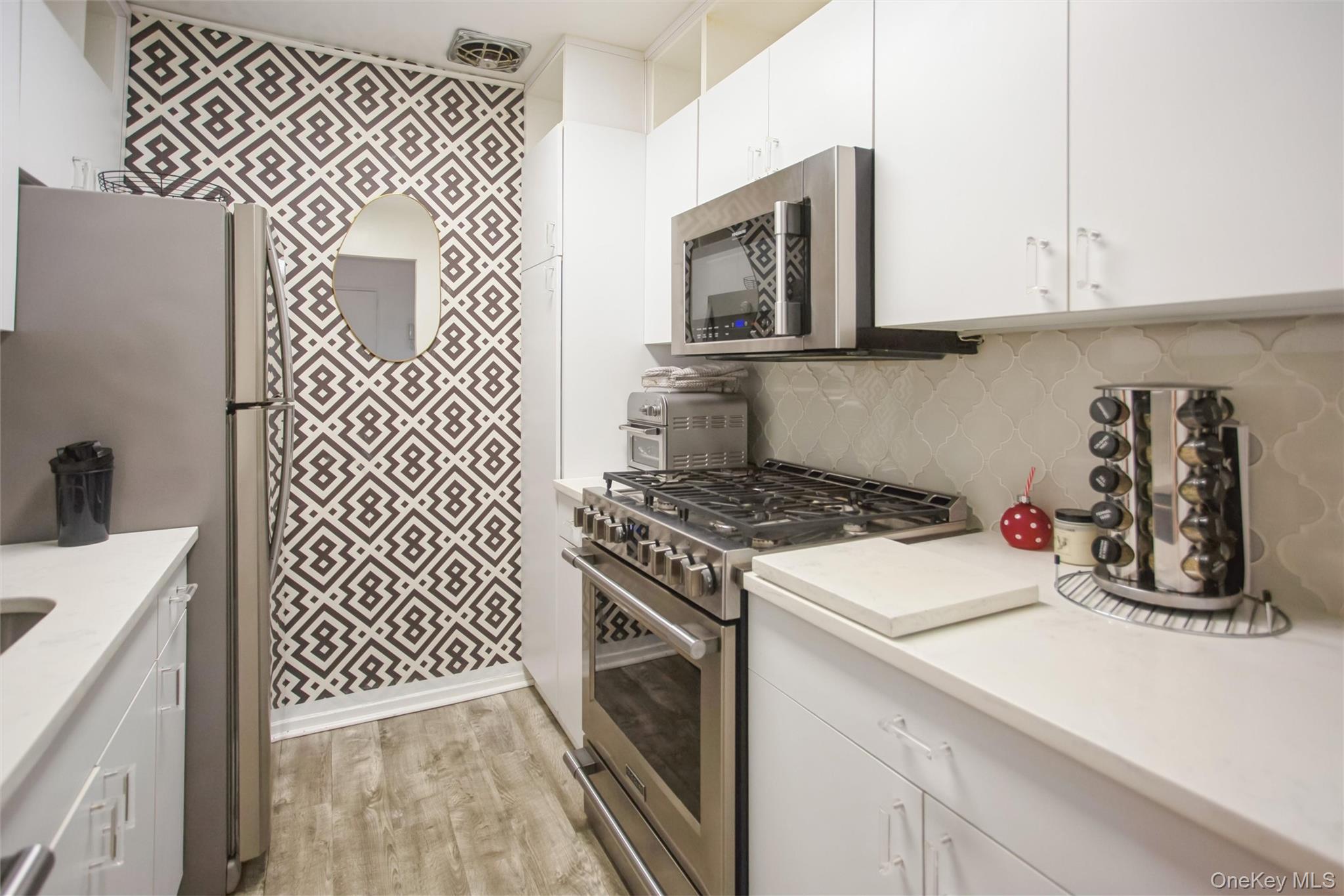 #1 photo, 711 Shore Road, Нассау ‖ Long Beach , NY 11561