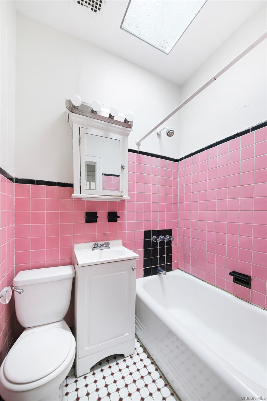 #11 photo, 529 Decatur Street, 브루클린 Brooklyn , NY 11233