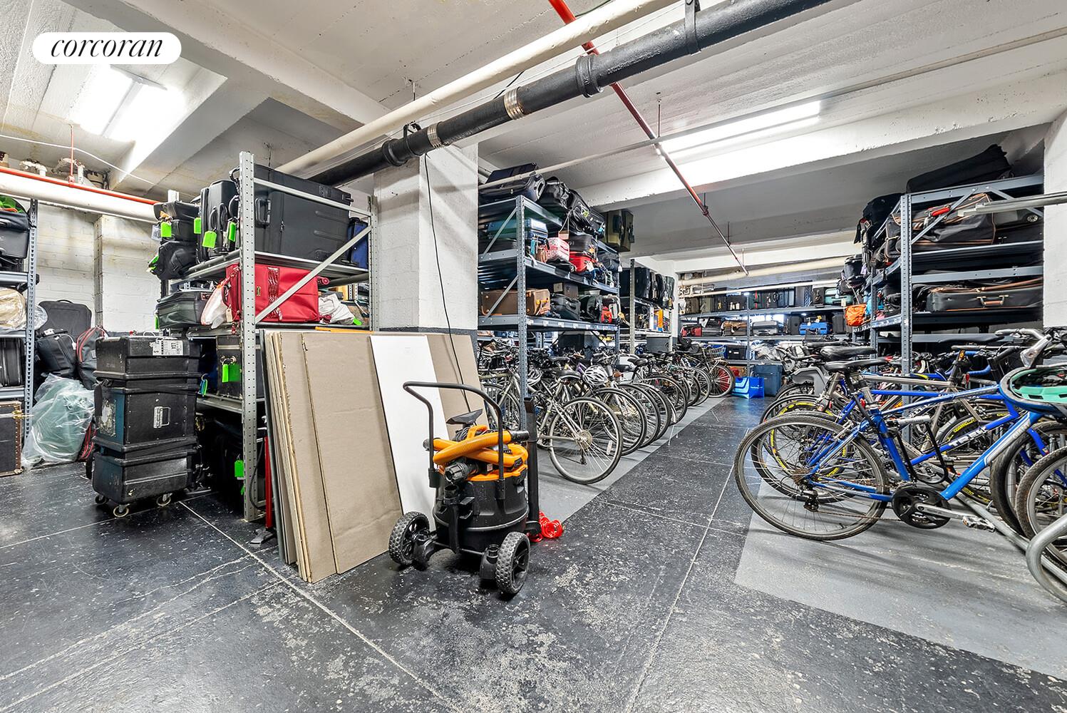 #11 photo, 45 E END Avenue, מנהטן Yorkville , NY 10028