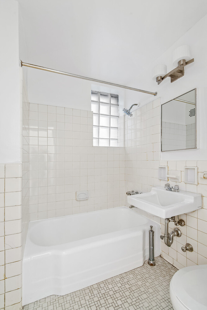 #5 photo, 130 HICKS Street, Brooklyn Heights , NY 11201