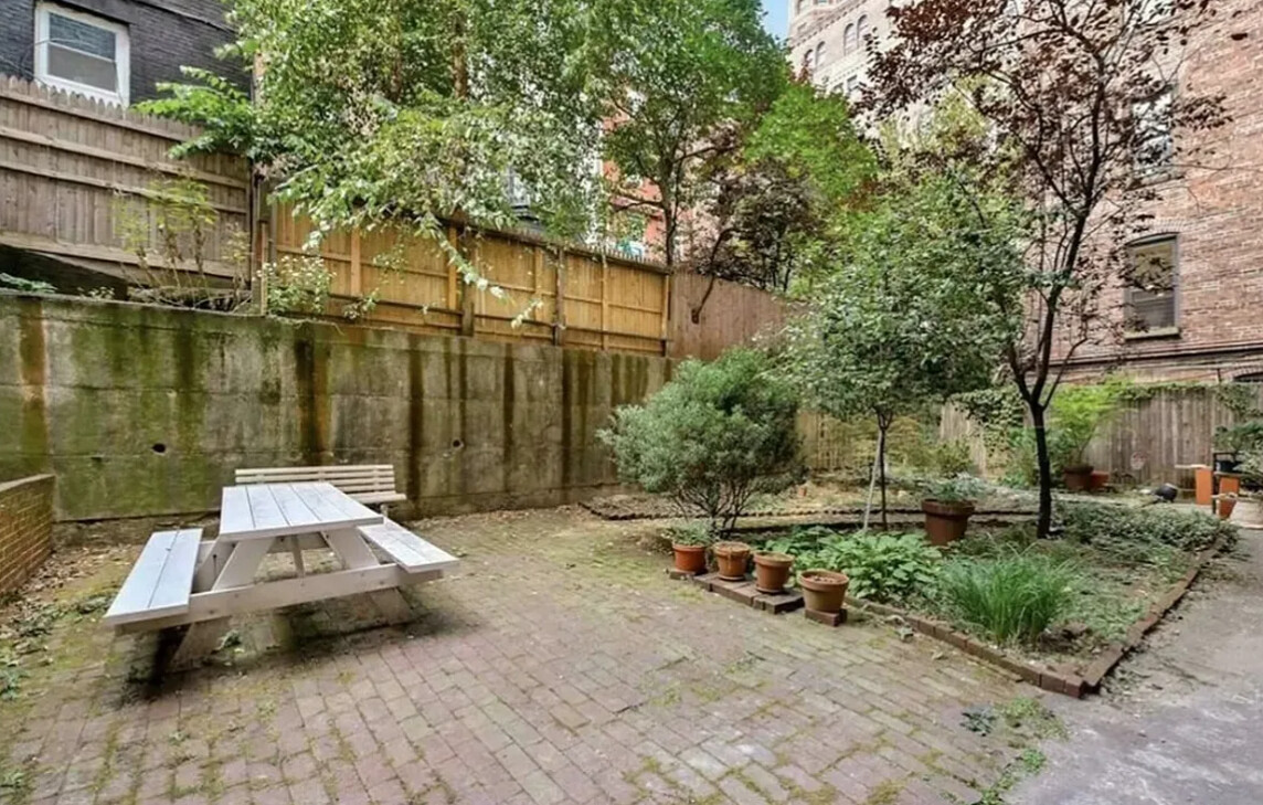 #7 photo, 130 HICKS Street, Brooklyn Heights , NY 11201