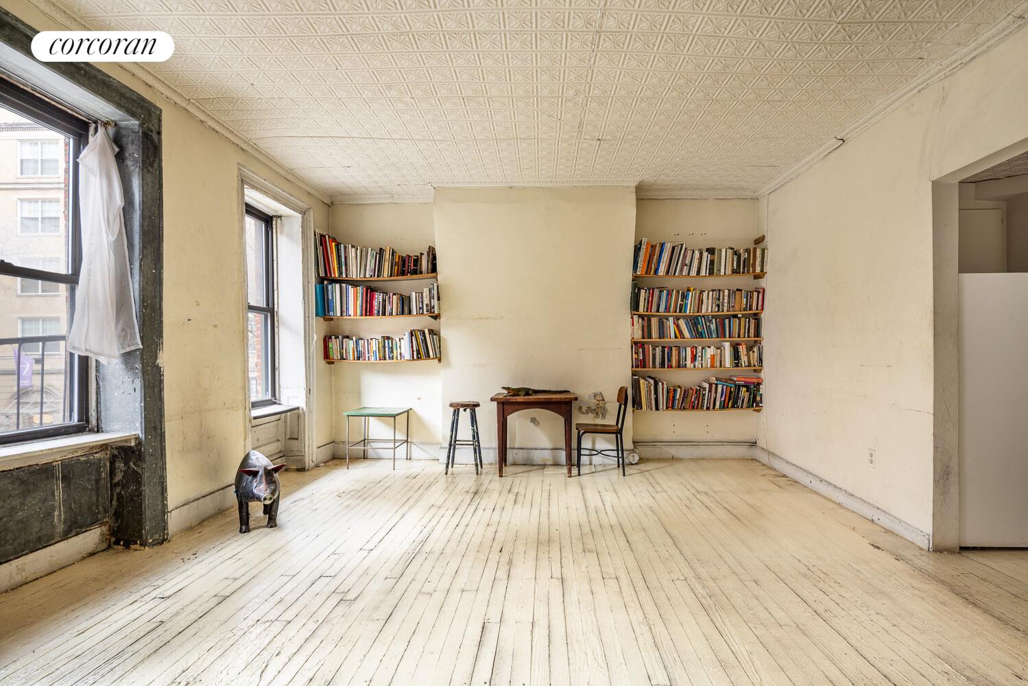 #6 photo, 7 BLEECKER Street, NoHo , NY 10012