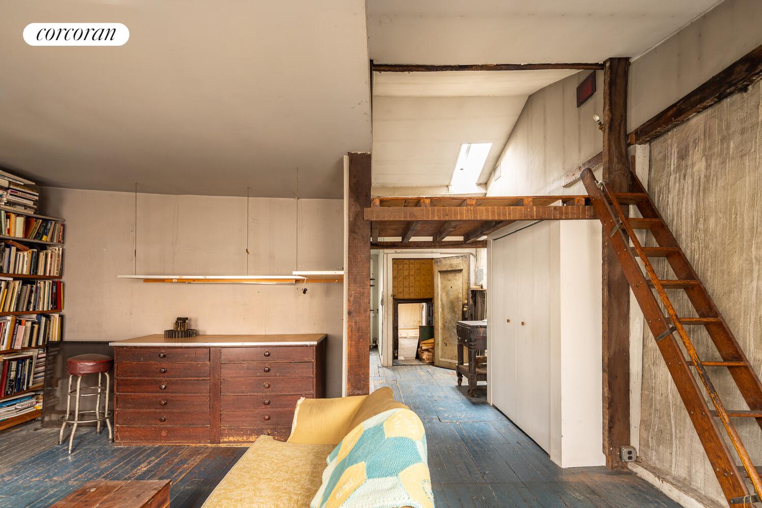 #9 photo, 7 BLEECKER Street, NoHo , NY 10012