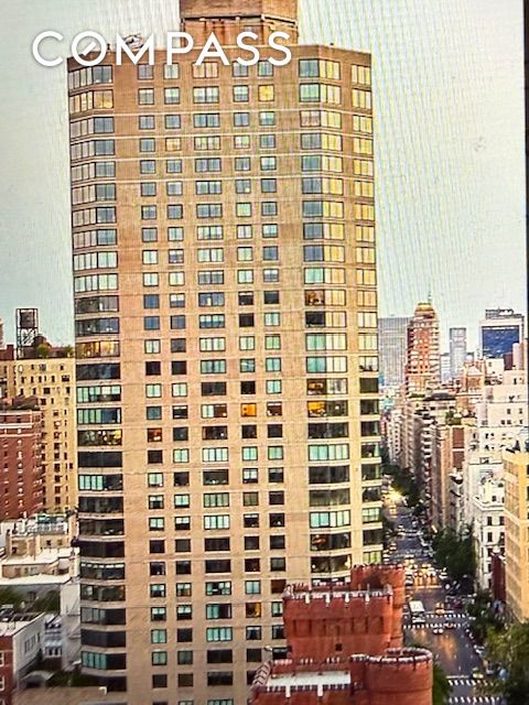 #14 photo, 40 E 94th Street, Upper East Side , NY 10128