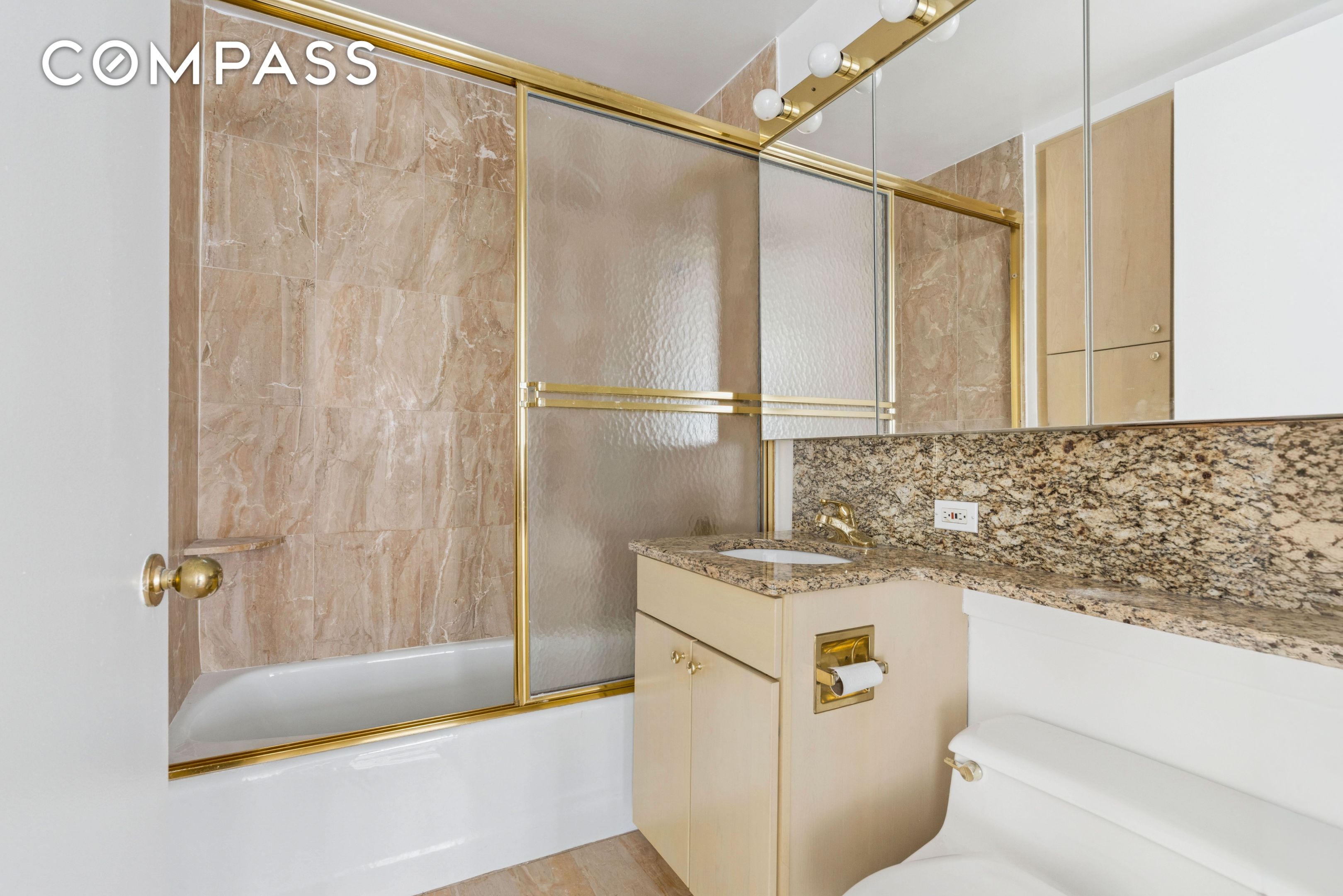 #13 photo, 201 W 72nd Street, Upper West Side , NY 10023